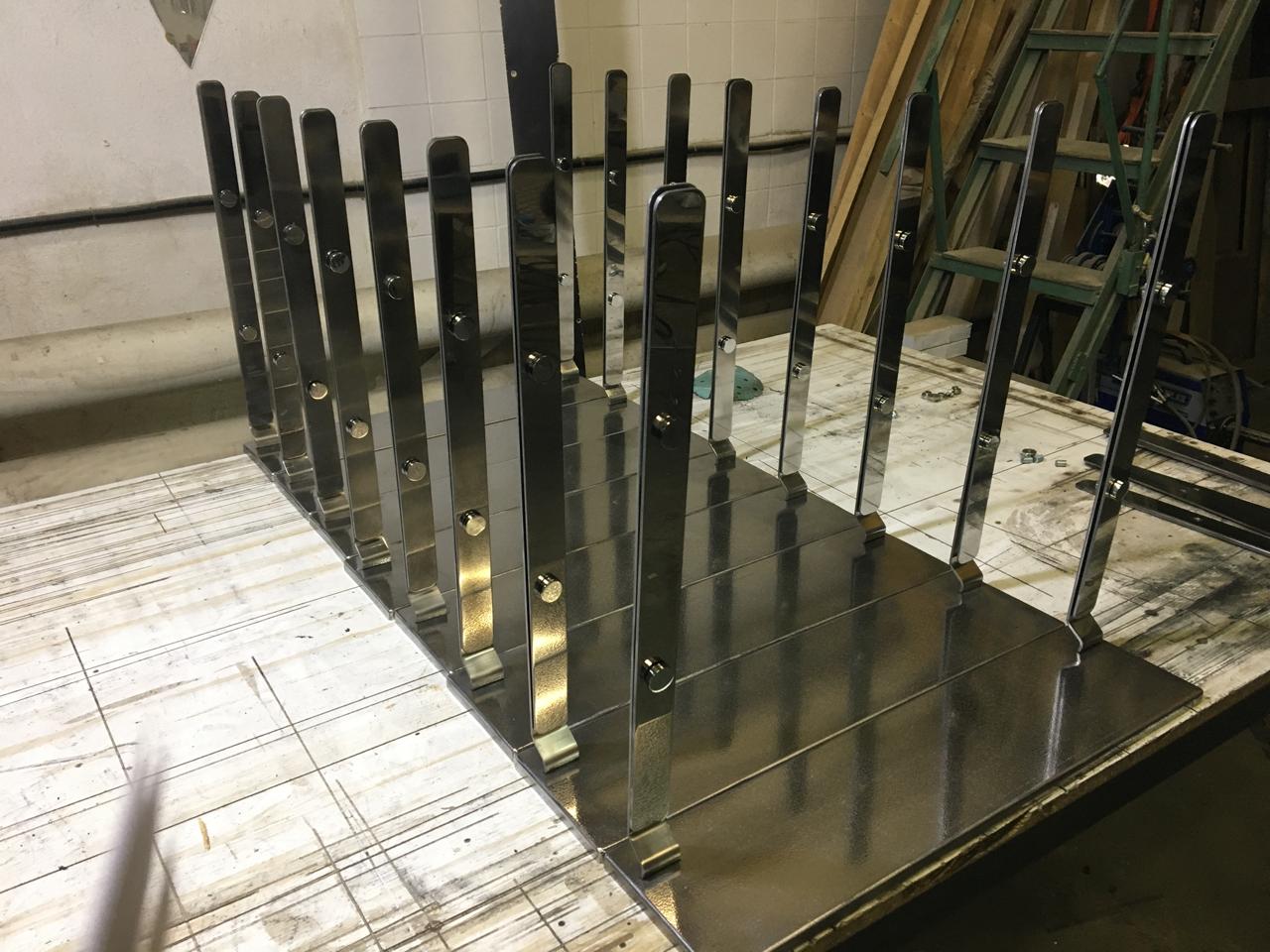 Держатели экранов из нержавеющей стали для отеля Lotte